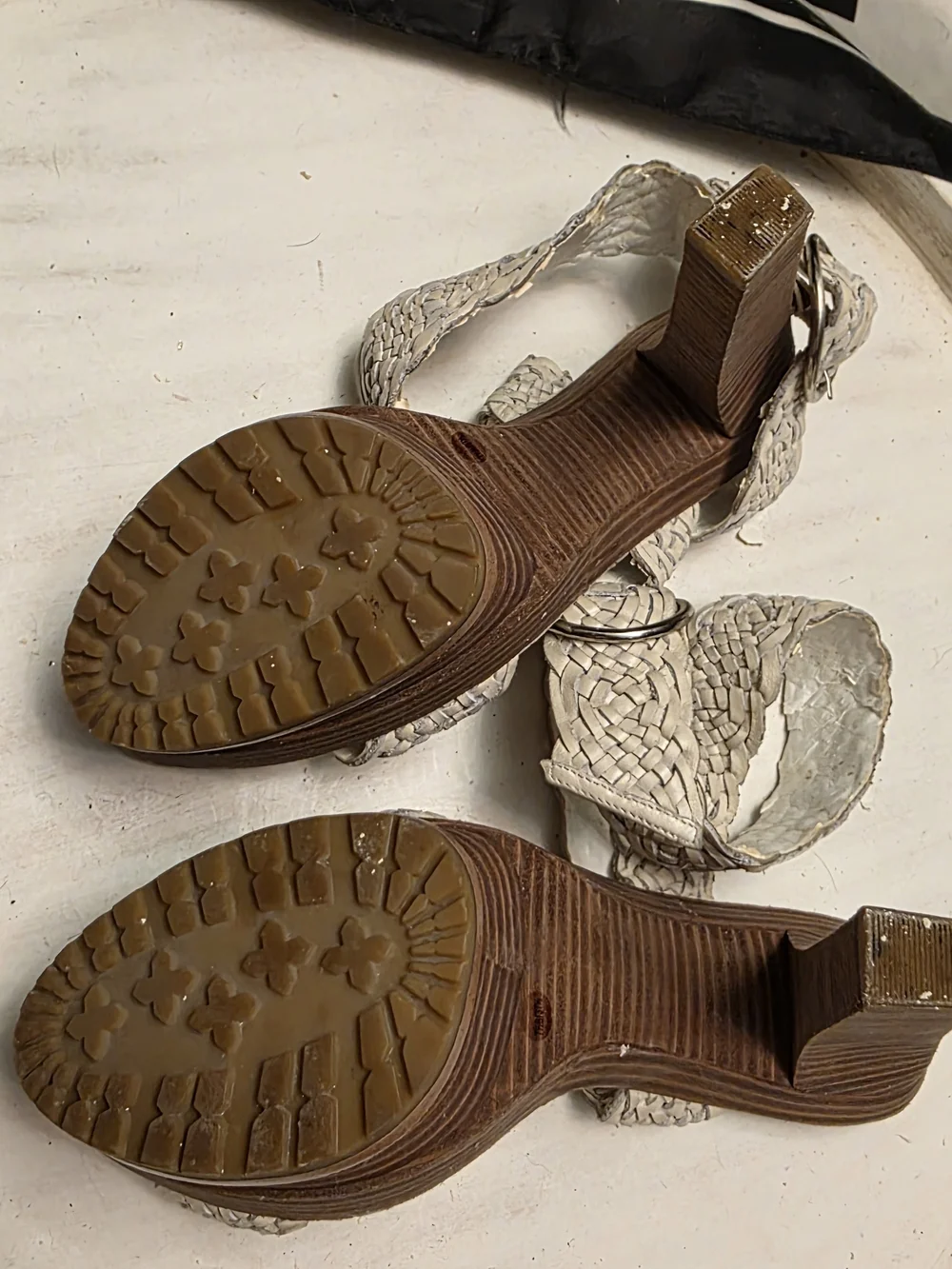 Jessica Simpson Braided Platform Sandals -White. Size 7.5